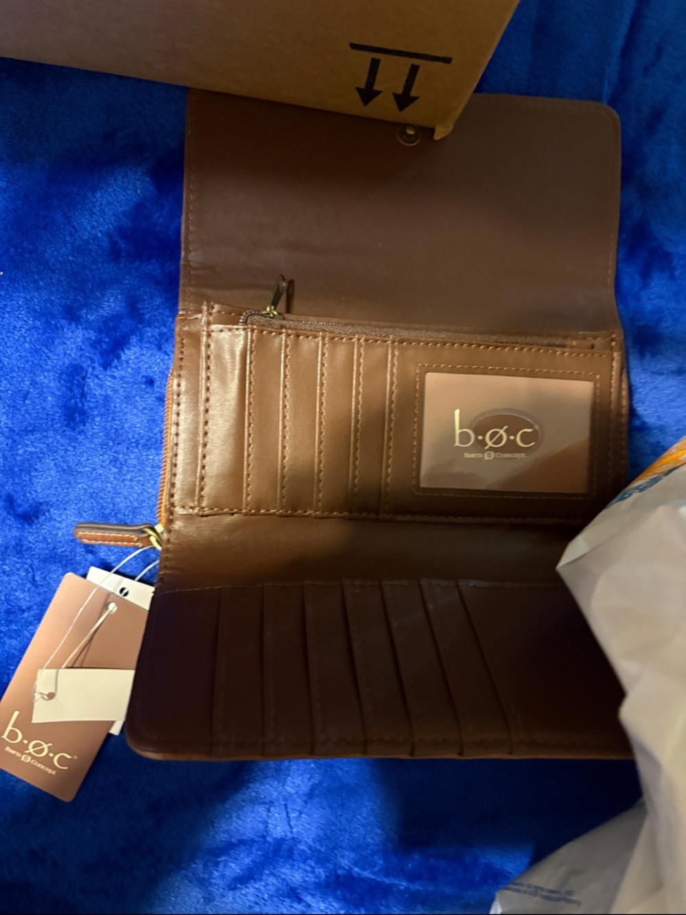 b.o.c. Embossed Floral Clutch Wallet - Brown Born concept nwt - Picture 6 of 13